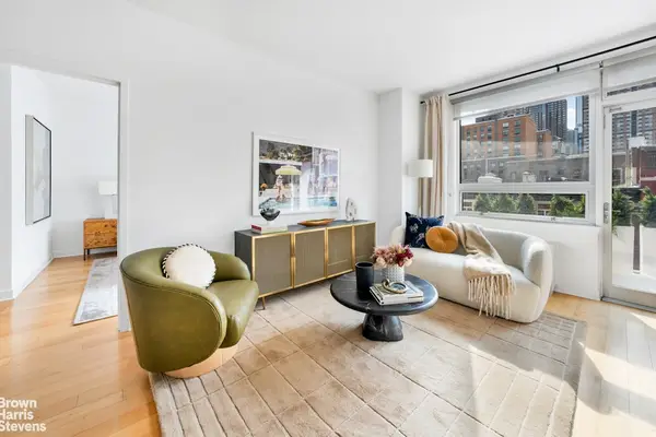 517 W 46th Street #601, Manhattan, NY 10036