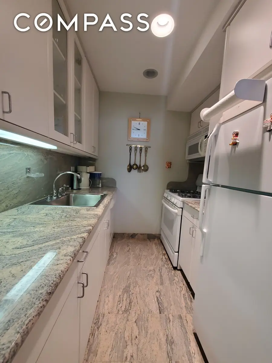 43 W 61st Street #20N, Manhattan, NY 10023 - #3