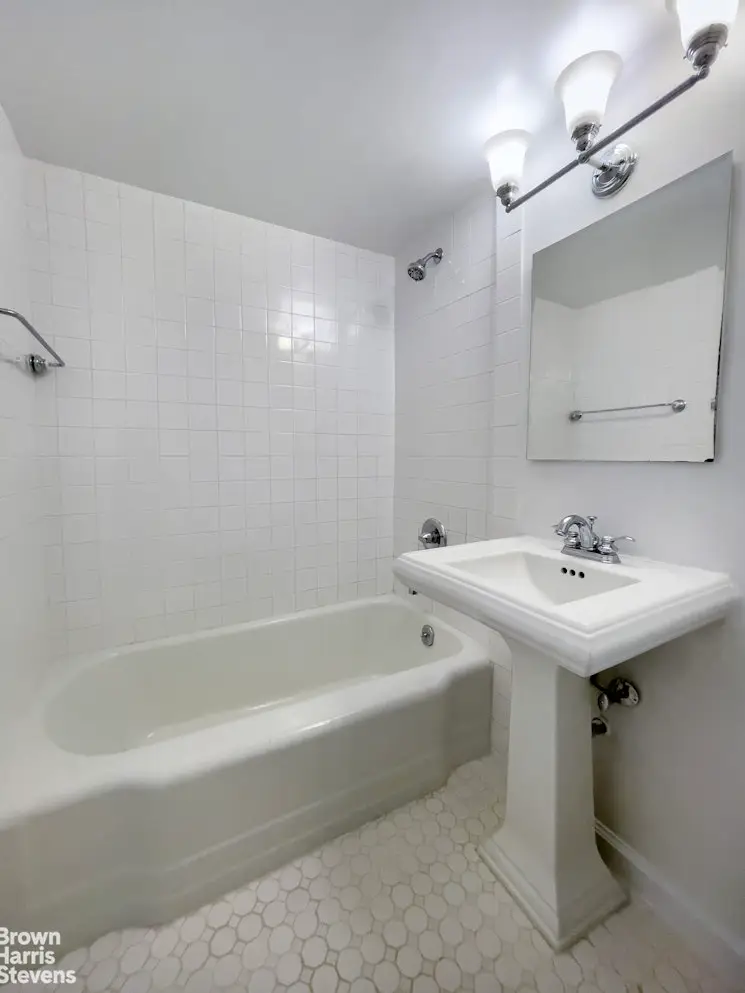 230 E 15th Street #5J, Manhattan, NY 10003 - #3