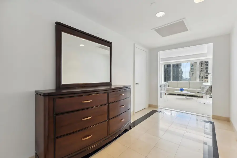 160 Central Park S #2511, Manhattan, NY 10019 - #2