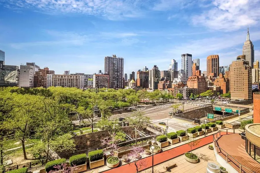 330 E 38th Street #7Q, Manhattan, NY 10016 - #3