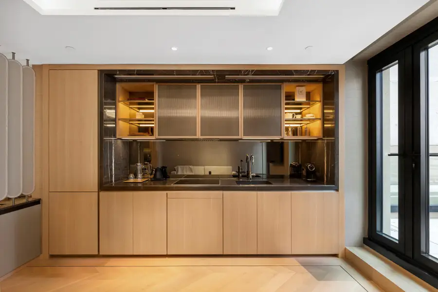 685 5th Avenue #15B, Manhattan, NY 10022 - #3