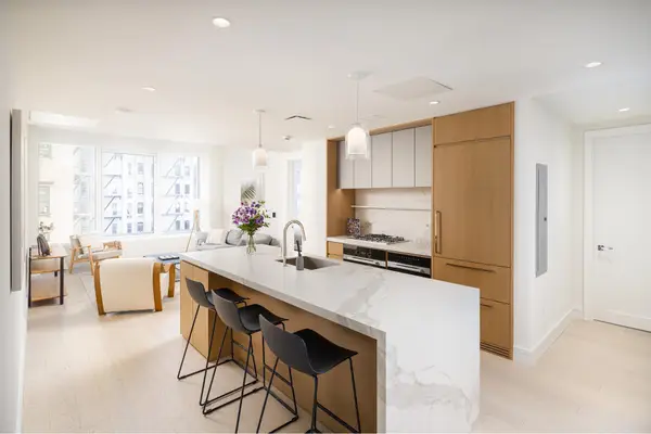 200 E 20th Street #5D, Manhattan, NY 10003