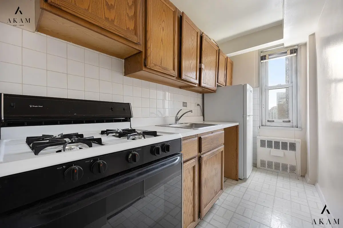 310 E 70th Street #10-L, Manhattan, NY 10021 - #1