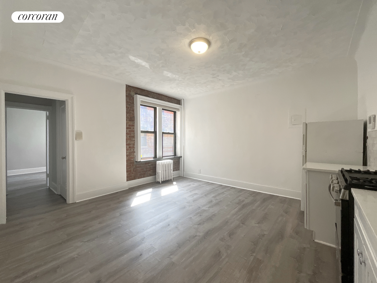 24-75 38th Street #C9, Queens, NY 11103 - #1