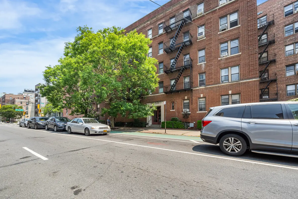 30-83 Crescent Street #3A, Queens, NY 11102 - #1