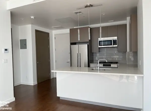 27-17 42nd Road #14G, Queens, NY 11101