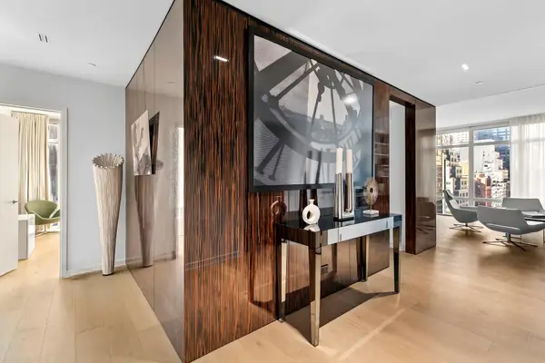 207 E 57th Street #19B, Manhattan, NY 10022