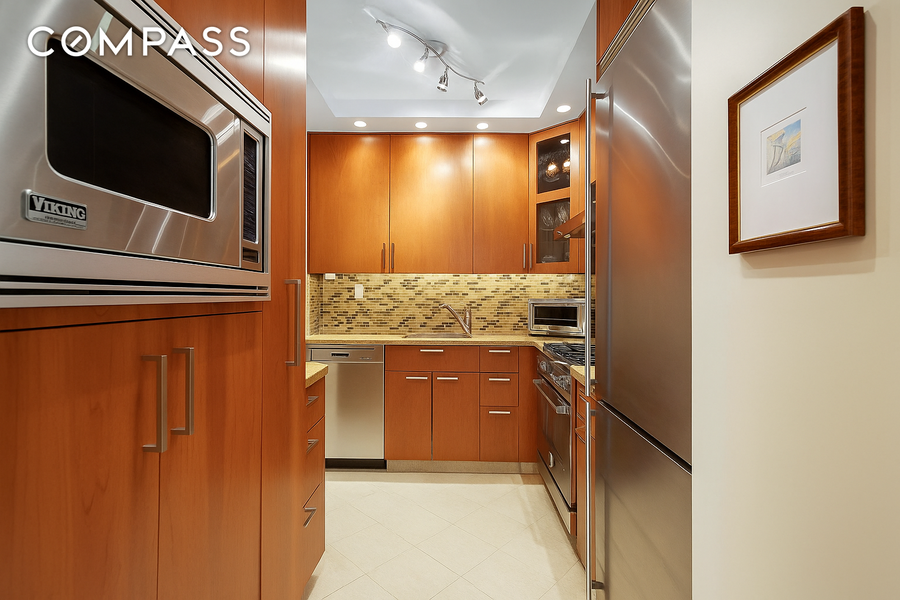 300 E 74th Street #18E, Manhattan, NY 10021 - #3