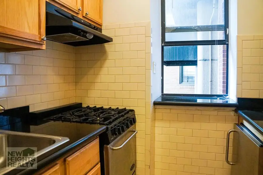 95 Park Terrace E #AB, Manhattan, NY 10034 - #2