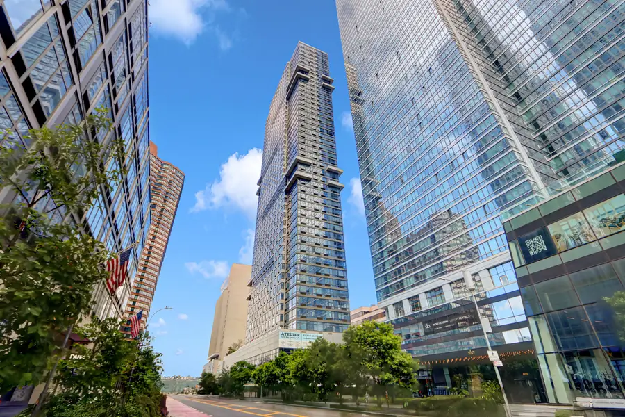 635 W 42nd Street #7A, Manhattan, NY 10036 - #2