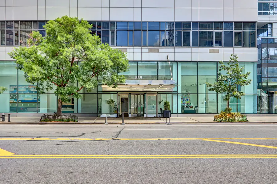 635 W 42nd Street #7A, Manhattan, NY 10036 - #3