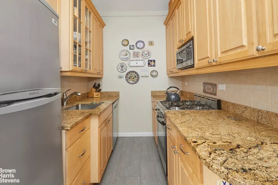 425 E 51st Street #2C, Manhattan, NY 10022 - #3