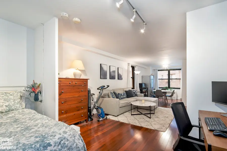 305 E 40th Street #5X, Manhattan, NY 10017 - #2