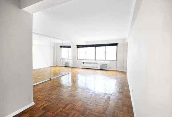 225 E 46th Street #9-B, Manhattan, NY 10017