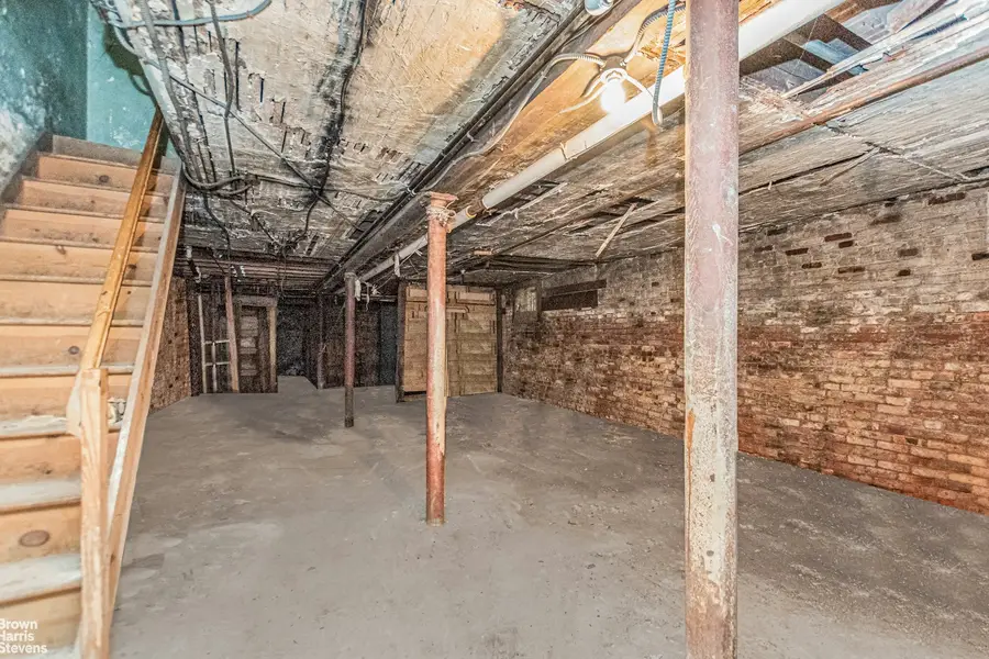 637 Saratoga Avenue, Brooklyn, NY 11212 - #2