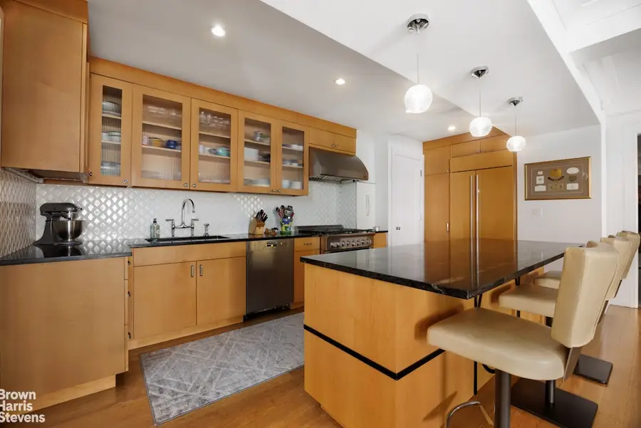 60 Gramercy Park N #5CD, Manhattan, NY 10010 - #2