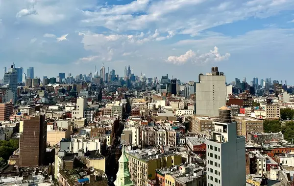 180 Park Row #25E, Manhattan, NY 10038