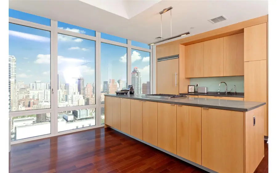 207 E 57th Street #31A, Manhattan, NY 10022 - #3