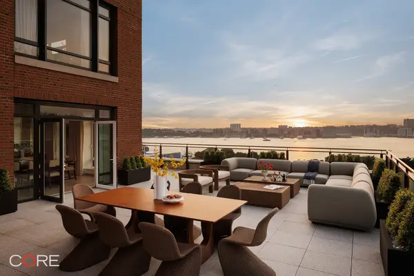 555 W 22nd Street #11AW, Manhattan, NY 10011