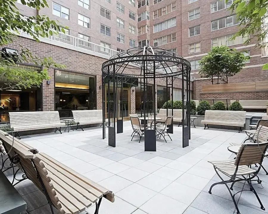 360 E 72nd Street #C2205, Manhattan, NY 10021 - #2