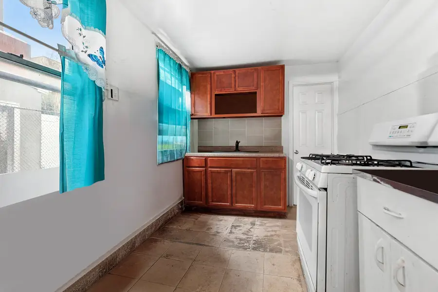 324 E 151st Street, Bronx, NY 10451 - #3