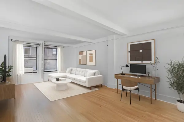 212 E 48th Street #2E, Manhattan, NY 10017