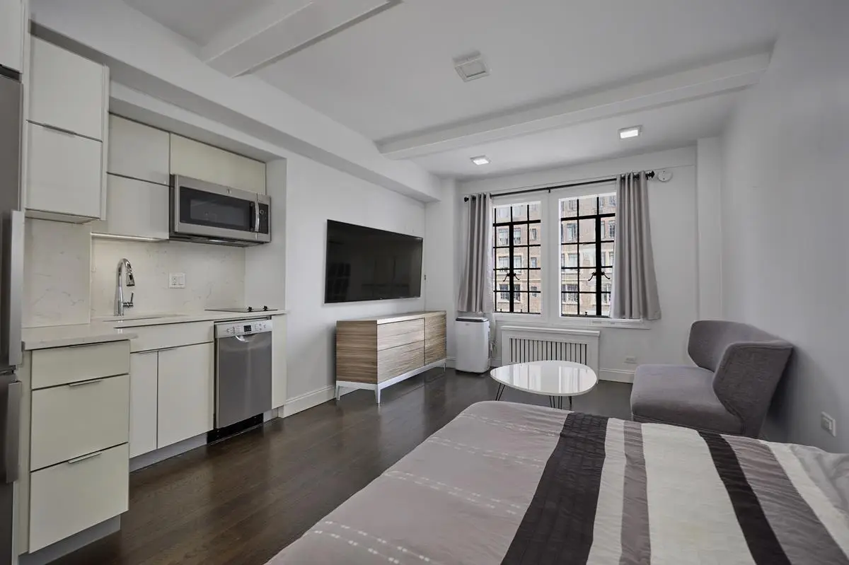 25 Tudor City Place #402, Manhattan, NY 10017 - #1