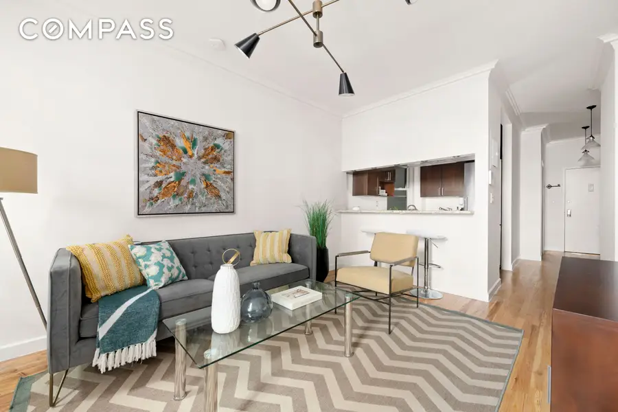 323 W 43rd Street #1R, Manhattan, NY 10036 - #2