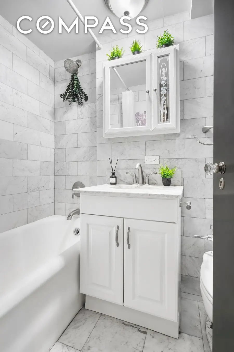 25 Tudor City Place #922, Manhattan, NY 10017 - #3