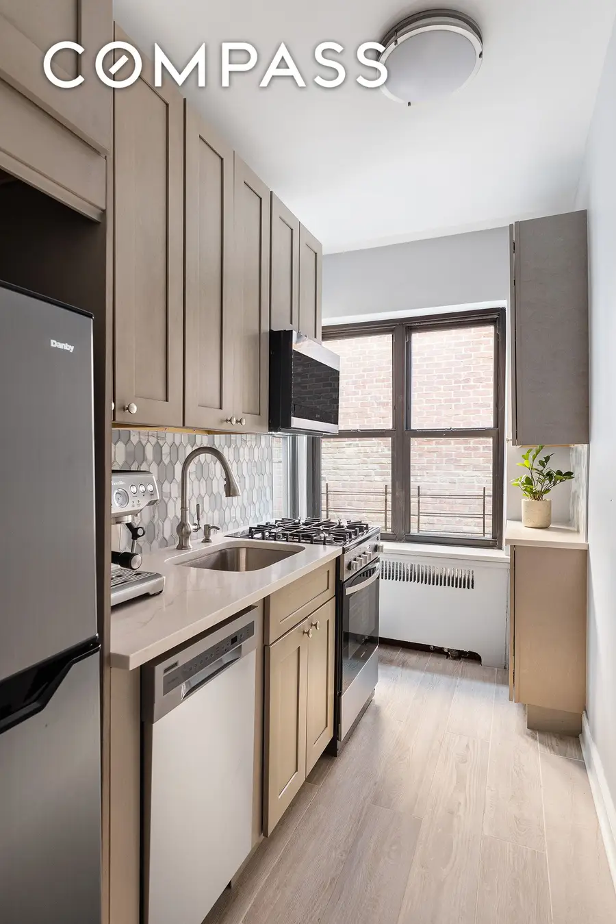 225 E 74th Street #5L, Manhattan, NY 10021 - #2