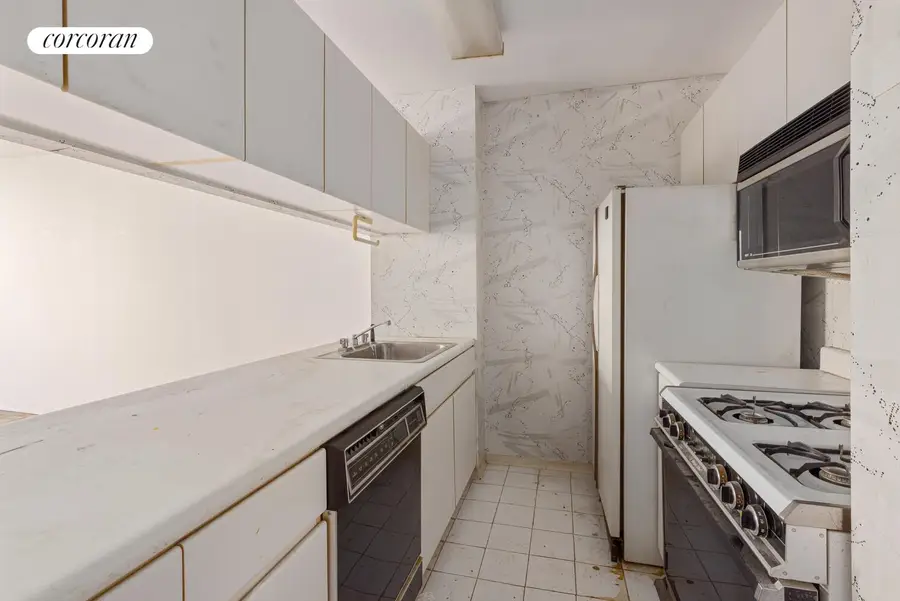 250 S End Avenue #5D, Manhattan, NY 10280 - #2
