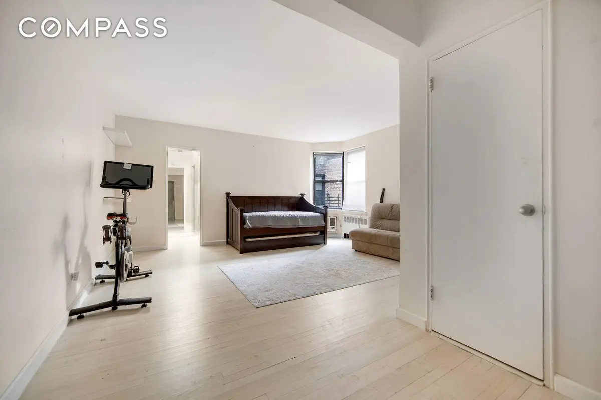 330 E 70th Street #4G, Manhattan, NY 10021 - #1