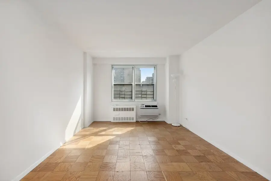 401 E 74th Street #10E, Manhattan, NY 10021 - #3