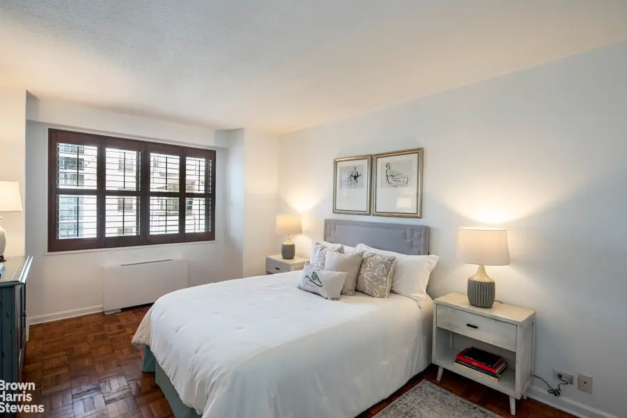 300 E 40th Street #20K, Manhattan, NY 10016 - #2