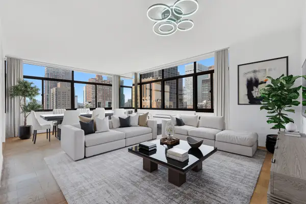 303 E 43rd Street #25B, Manhattan, NY 10017