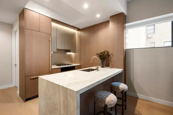 126 E 57th Street #1005, Manhattan, NY 10022