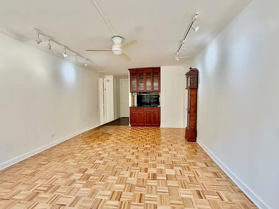 250 W 89th Street #4L, Manhattan, NY 10024 - #2