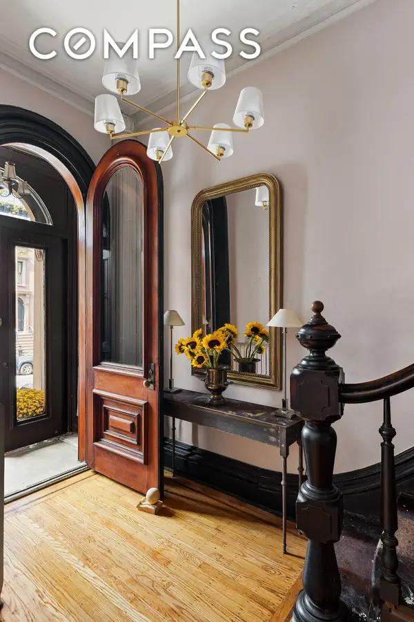 309 Vanderbilt Avenue, Brooklyn, NY 11205