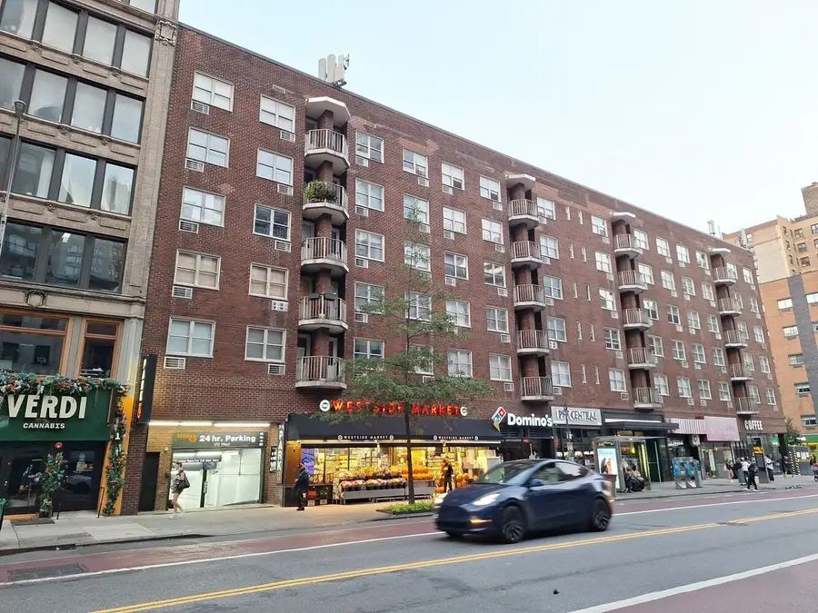 170 W 23rd Street #6J, Manhattan, NY 10011 - #2