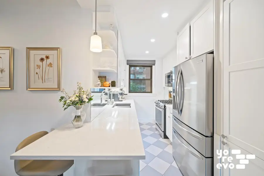 10 Mitchell Place #5B, Manhattan, NY 10017 - #3