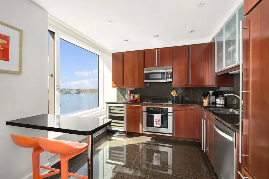 240 Riverside Boulevard #21C, Manhattan, NY 10069 - #3