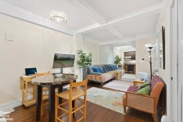 457 W 57th Street #201, Manhattan, NY 10019