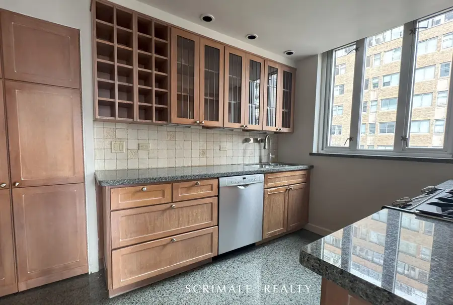 169 E 69th Street #11C, Manhattan, NY 10021 - #3