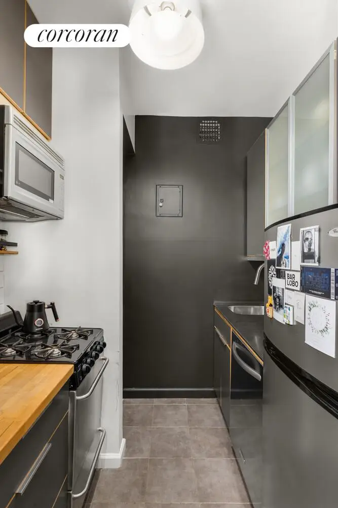 207 E 21st Street #3B, Manhattan, NY 10010 - #3