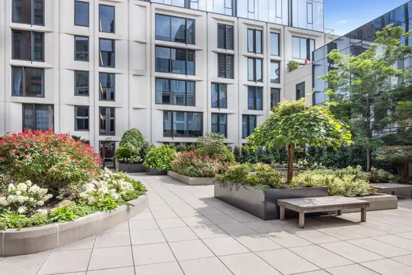 500 W 45th Street #229, Manhattan, NY 10036