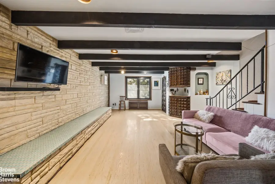 75-27 Furmanville Avenue, Queens, NY 11379 - #2