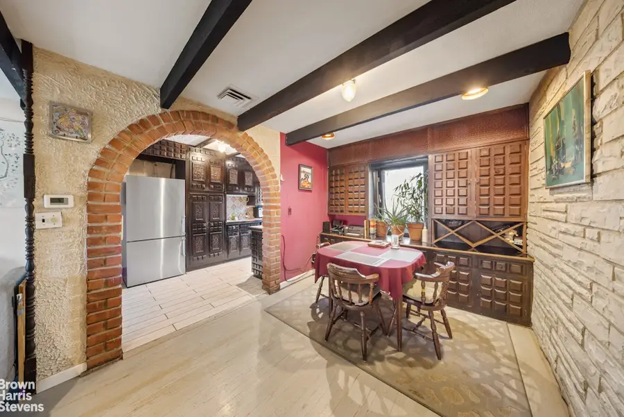 75-27 Furmanville Avenue, Queens, NY 11379 - #3