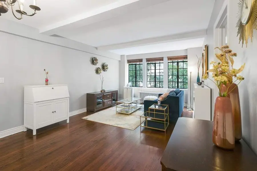 321 E 43rd Street #308, Manhattan, NY 10017 - #2