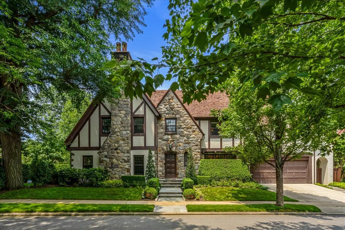 165 Slocum Crescent, Queens, NY 11375 - #1